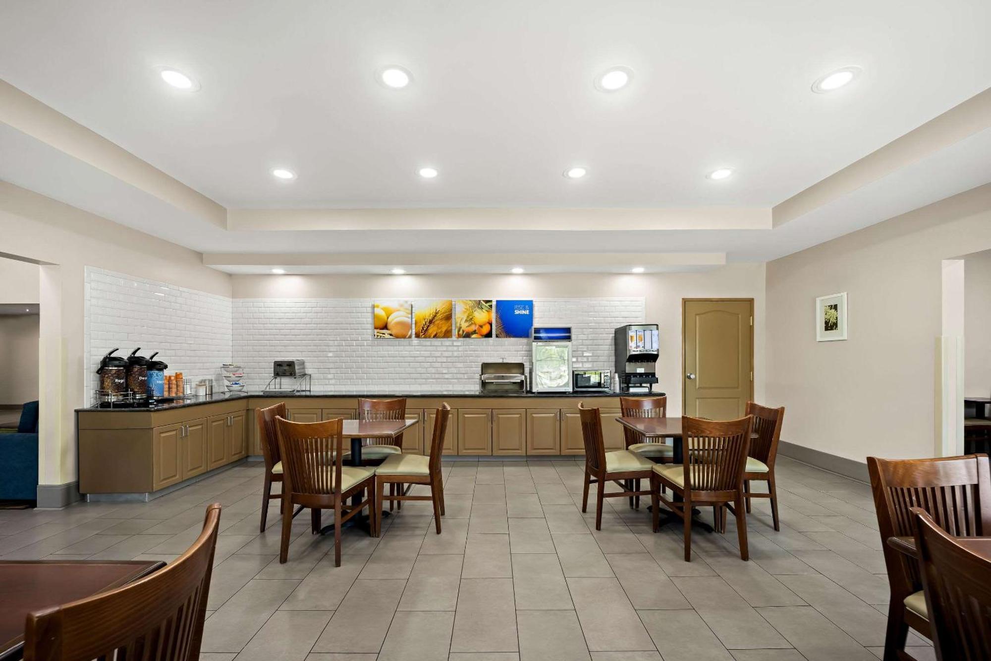 Comfort Inn & Suites High Point - 아키데일 외부 사진